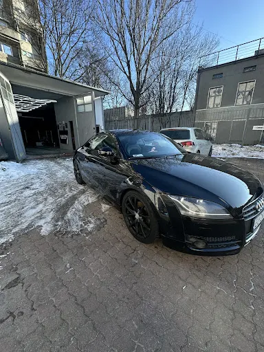 Underground Car Wrap Detailing